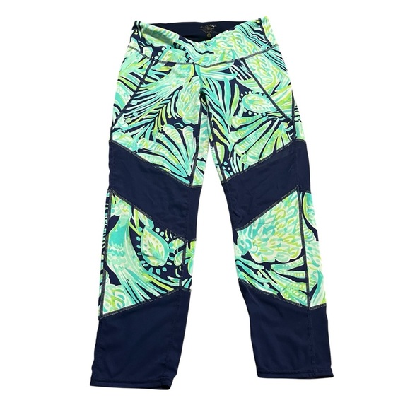 Lilly Pulitzer Luxletic Thea Weekender Crop Party like a Flock Star Size Small - Picture 2 of 8